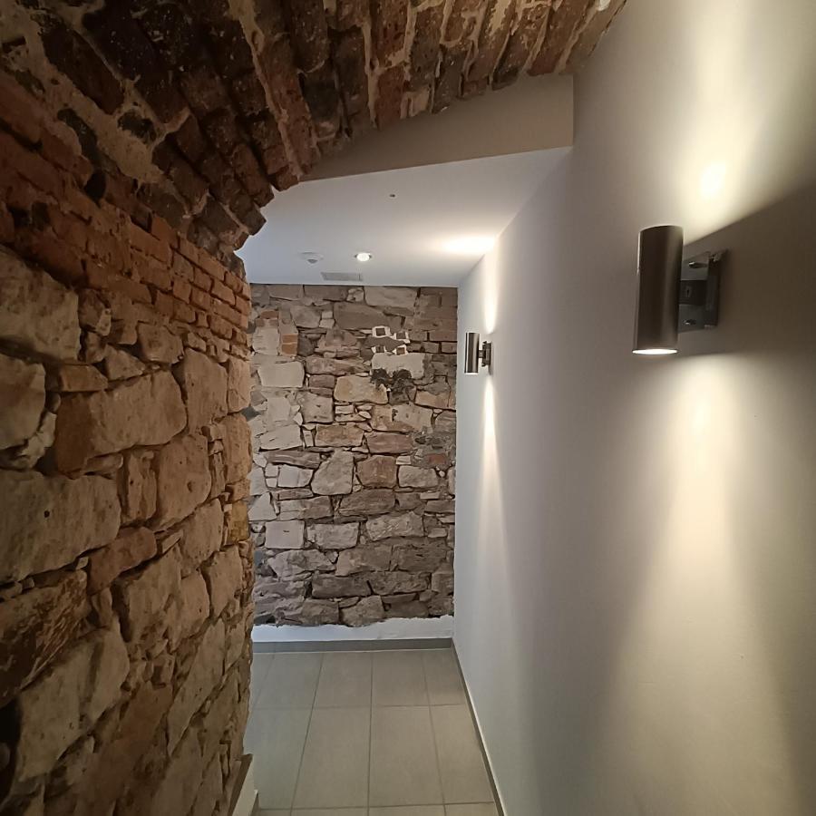 Apartments & Moeblierte Zimmer In Kahl Am Main, Kontaktloser Self Check-In, W-Lan, Schreibtisch, Duschbad, Kuechenzeile, Pkw-Plaetze Экстерьер фото